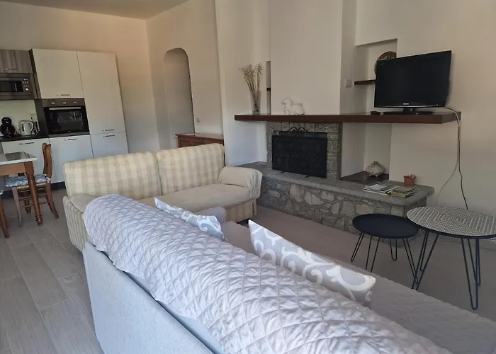 Borgocastello * Rezzonico