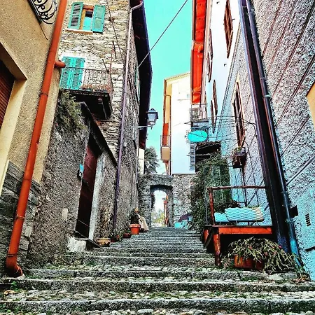 Borgocastello شقة